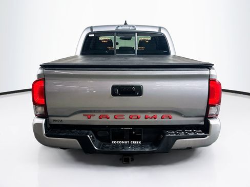 Used 2020 Toyota Tacoma SR w/ SR Convenience Package RWD image 4