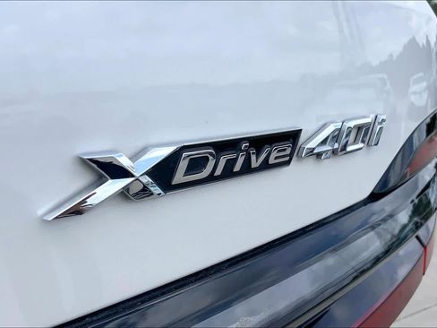 Used 2024 BMW X7 xDrive40i w/ M Sport Package image 9