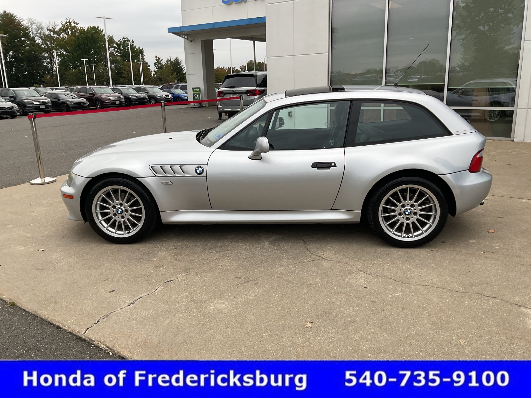 Used 2001 BMW Z3 3.0i RWD image 3