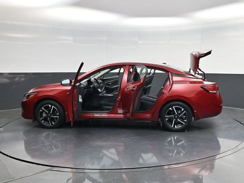 Used 2025 Nissan Sentra SV image 56