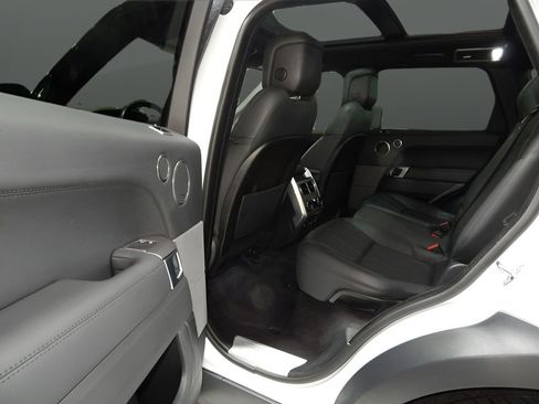 Used 2019 Land Rover Range Rover Sport HSE image 24