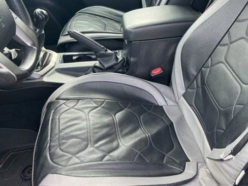 Used 2021 Toyota Tacoma TRD Off-Road w/ Technology Package image 12