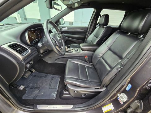 Used 2019 Jeep Grand Cherokee Limited image 12