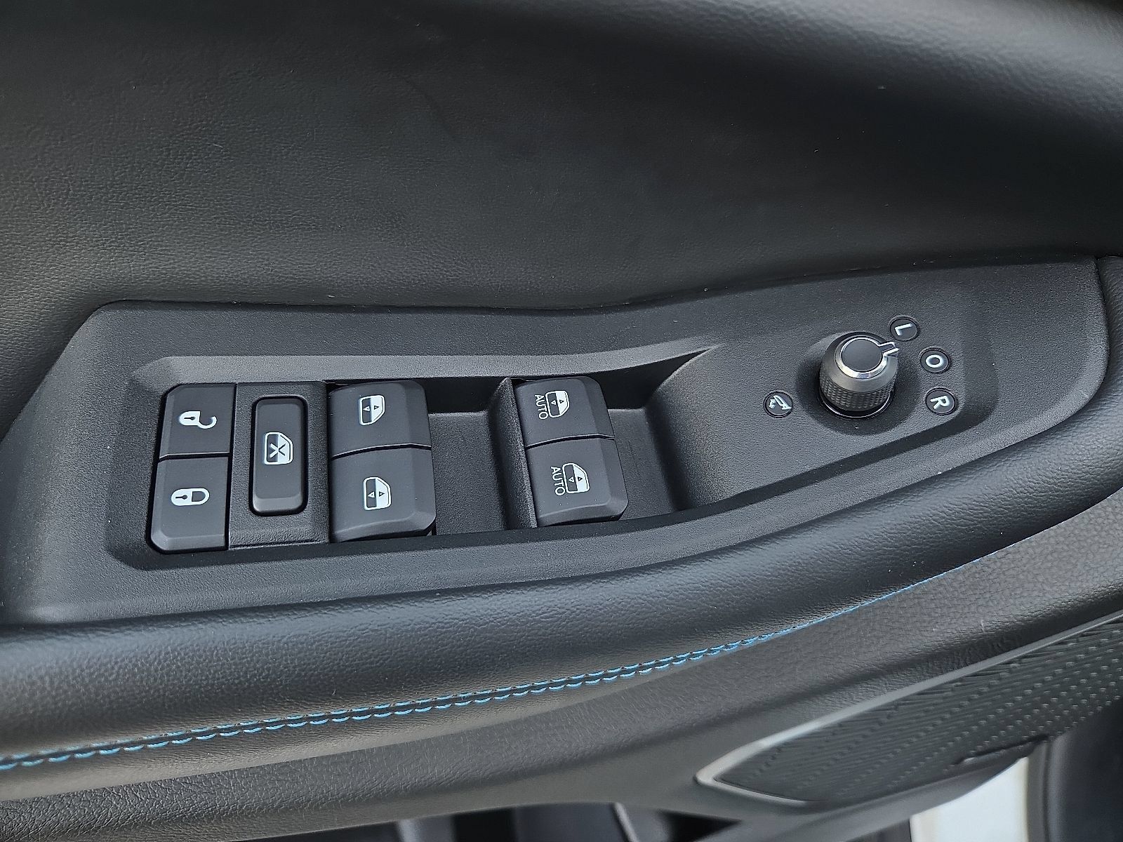 Used 2023 Jeep Grand Cherokee Trailhawk AWD/4WD image 15