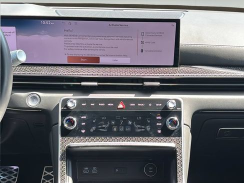 Used 2025 Genesis GV80 3.5T e-SC AWD/4WD image 19