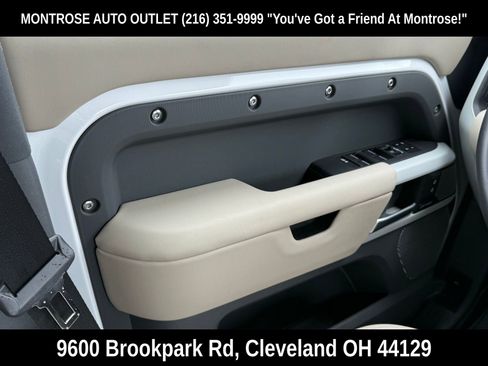 Used 2024 Land Rover Defender 130 S image 36