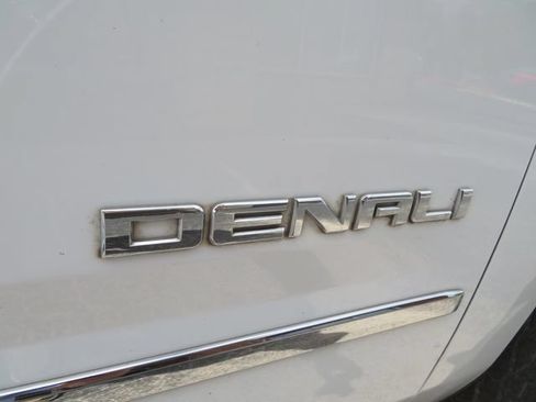 Used 2018 GMC Yukon Denali w/ Open Road Package AWD/4WD image 13
