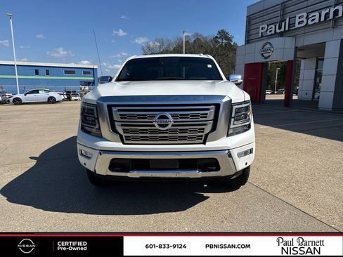 Certified 2021 Nissan Titan Platinum Reserve w/ Moonroof Package image 36