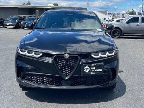 Used 2024 Alfa Romeo Tonale Ti w/ Premium Interior Package AWD/4WD image 4