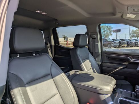 Used 2023 GMC Sierra 1500 SLT image 31