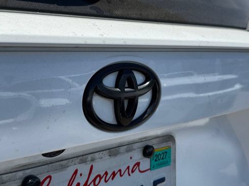 Used 2019 Toyota RAV4 XLE FWD image 8