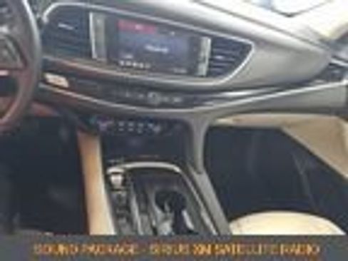 Used 2023 Buick Enclave Essence FWD image 5