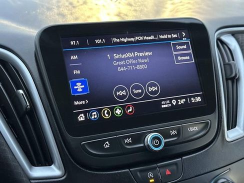 Used 2023 Chevrolet Malibu LT FWD image 28