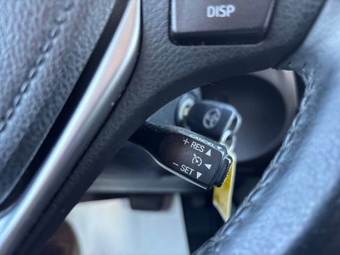 Used 2014 Toyota Corolla S image 25