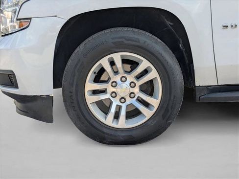 Used 2020 Chevrolet Suburban LT AWD/4WD image 22