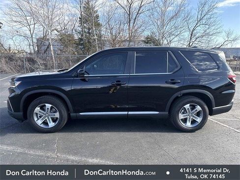 Used 2025 Honda Pilot EX-L image 9