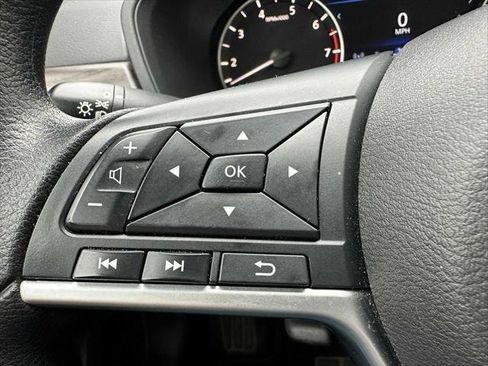 Used 2024 Nissan Altima 2.5 SV image 32