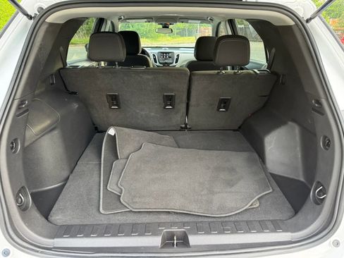 Used 2021 Chevrolet Equinox LS FWD image 21