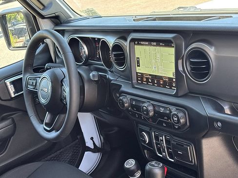 Used 2023 Jeep Wrangler Unlimited Sport AWD/4WD image 26