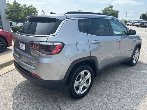 Used 2024 Jeep Compass Latitude AWD/4WD image 27