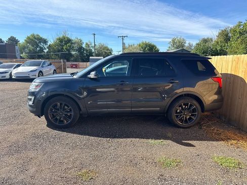 Used 2017 Ford Explorer XLT w/ Equipment Group 202A AWD/4WD image 2