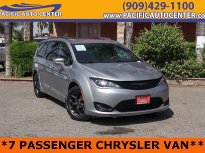 Used 2020 Chrysler Pacifica Limited w/ Advanced Safetytec Group