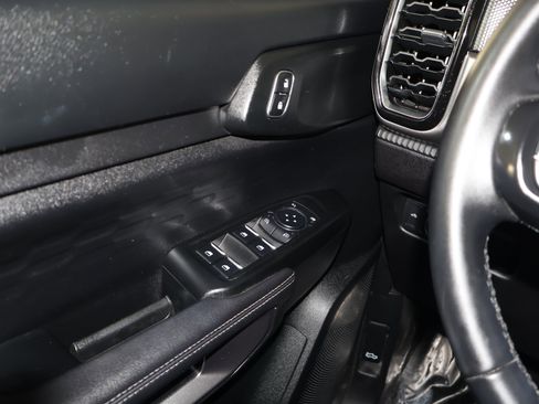 Used 2024 Ford Ranger XLT image 36