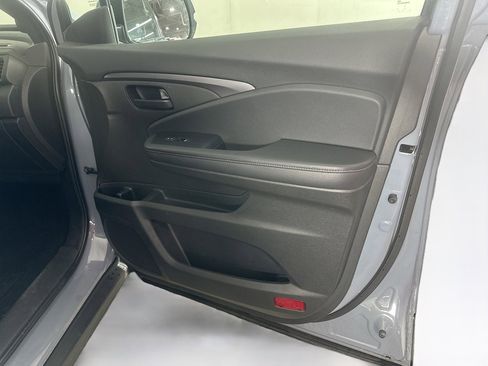 Used 2023 Honda Passport EX-L image 31