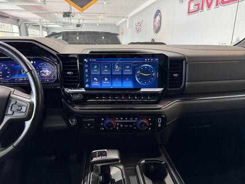 Certified 2022 Chevrolet Silverado 1500 ZR2 w/ Technology Package image 17