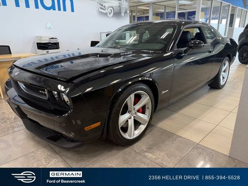 Used 2009 Dodge Challenger SRT8 RWD image 4