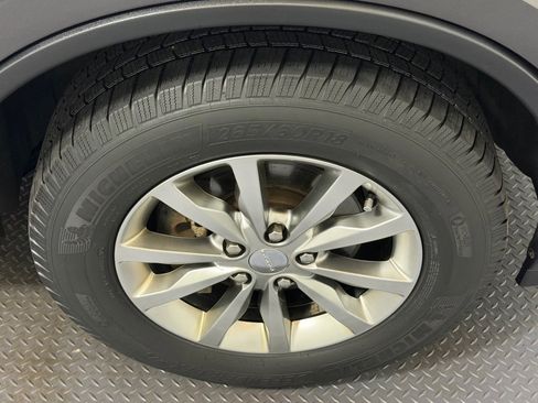 Used 2018 Dodge Durango SXT w/ Trailer Tow Group IV AWD/4WD image 18