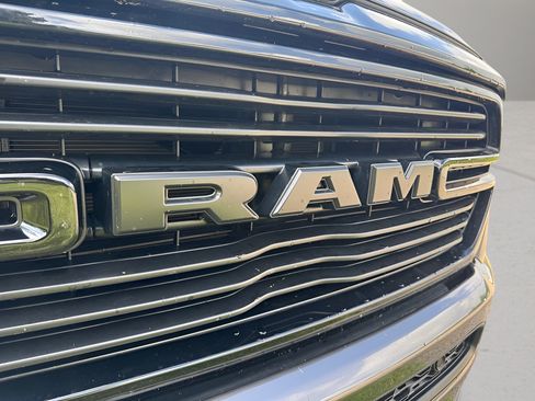 Used 2022 RAM 1500 Laramie AWD/4WD image 32