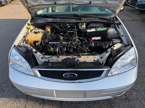 Used 2005 Ford Focus SE image 24