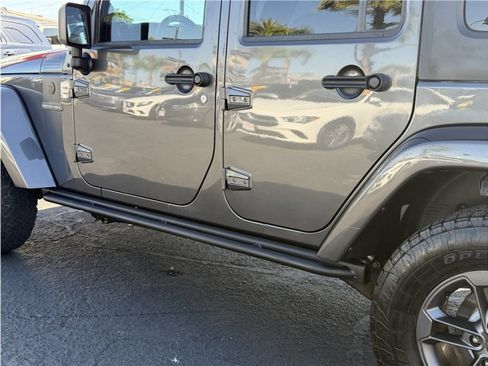 Used 2018 Jeep Wrangler Unlimited Sport image 41