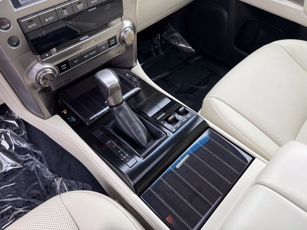 Used 2020 Lexus GX 460 Premium AWD/4WD image 14