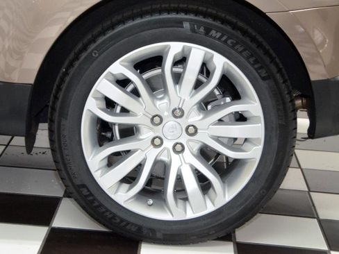 Used 2016 Land Rover Range Rover Sport SE AWD/4WD image 12