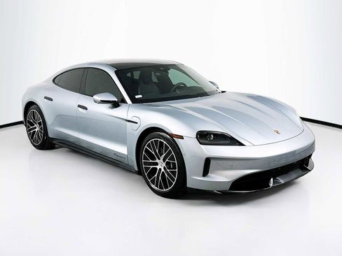 New 2025 Porsche Taycan image 7