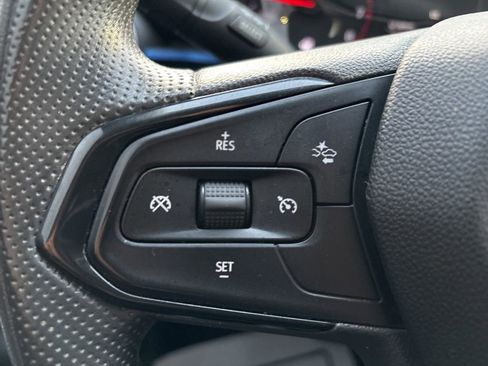 Used 2025 Chevrolet Trax LS w/ LS Convenience Package image 13