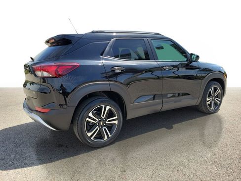 Used 2023 Chevrolet TrailBlazer LT FWD image 4