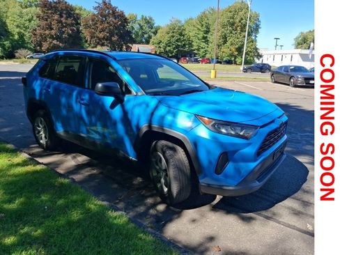 Used 2019 Toyota RAV4 LE w/ All Weather Liner Package AWD/4WD image 4