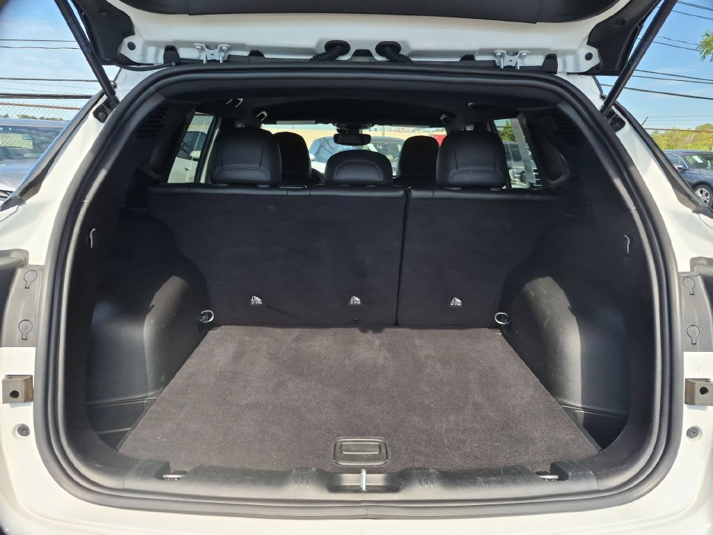 Used 2025 Jeep Compass Trailhawk AWD/4WD image 29