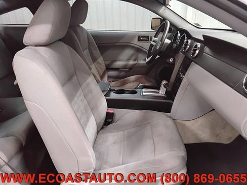 Used 2007 Ford Mustang Deluxe image 14