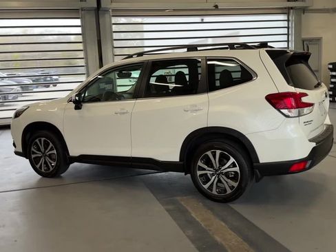 Used 2024 Subaru Forester Limited AWD/4WD image 10