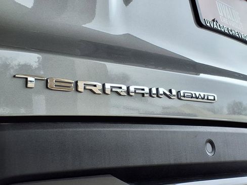 New 2025 GMC Terrain Elevation w/ Elevation Premium Package image 11