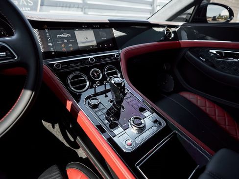 Used 2023 Bentley Continental GT S image 53