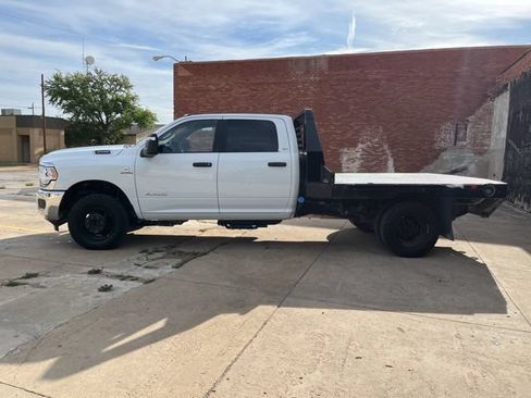 Used 2024 RAM 3500 4x4 Crew Cab DRW image 4
