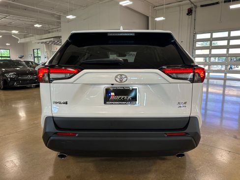 Used 2023 Toyota RAV4 XLE AWD/4WD image 7