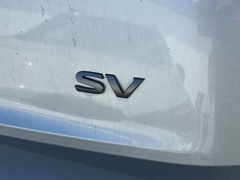 Used 2024 Nissan Rogue SV FWD image 7