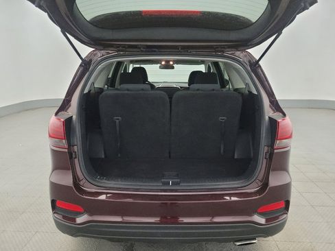 Used 2020 Kia Sorento LX image 29