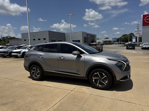 Certified 2025 Kia Sportage LX FWD image 13